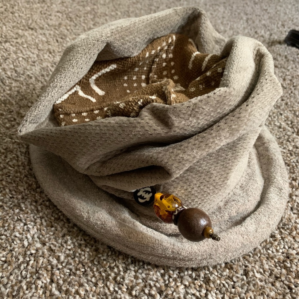 Unique Winter Hat w Pin